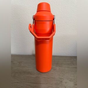 Stanley IceFlow Bottle with Fast Flow cap and carry Lid 24 oz